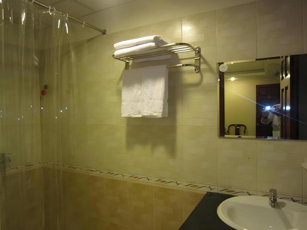 Nui Thanh Hotel Хошимин Екстериор снимка